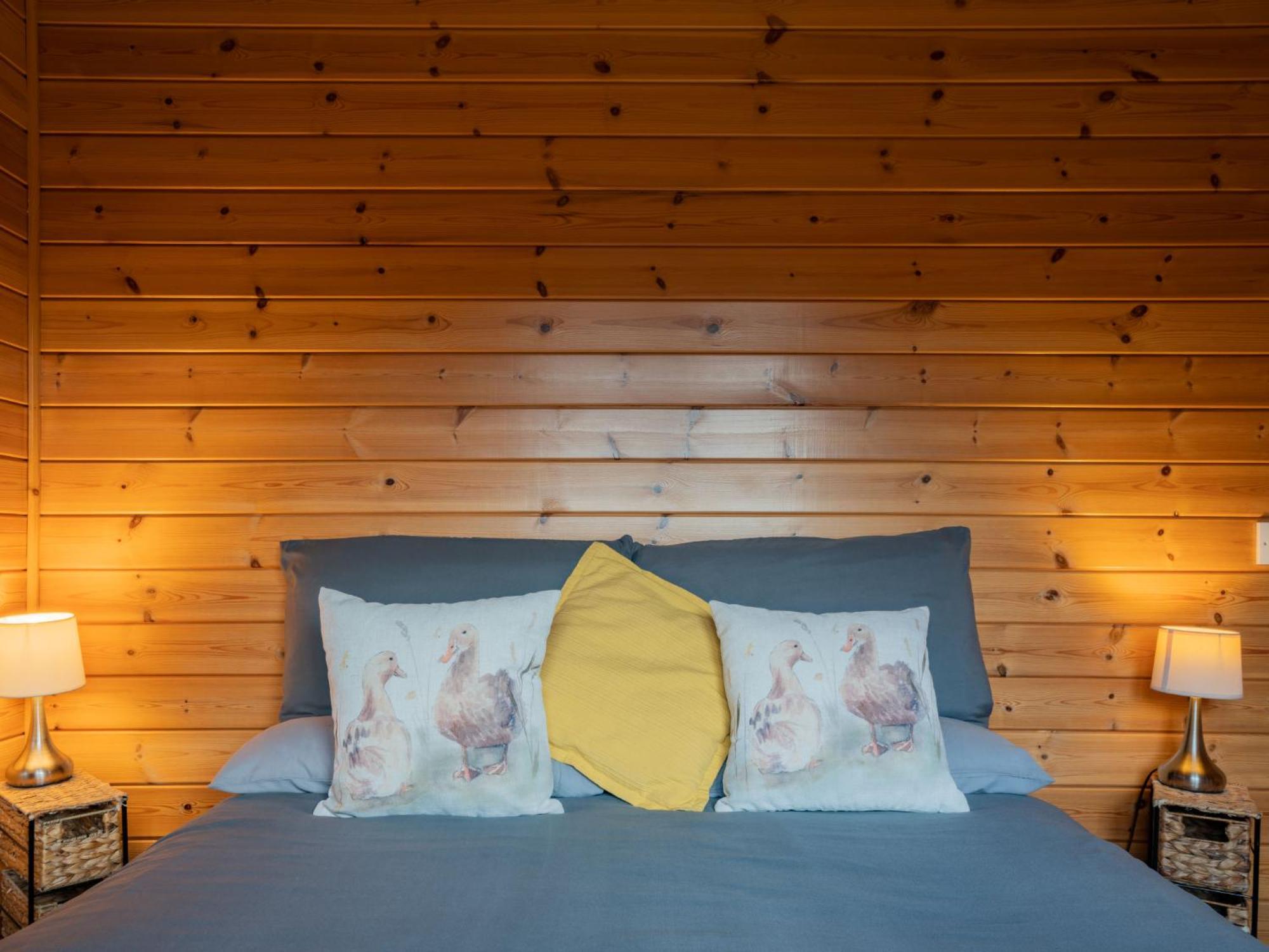Chalet Loch Leven Lodge 10 By Interhome Kinross ภายนอก รูปภาพ
