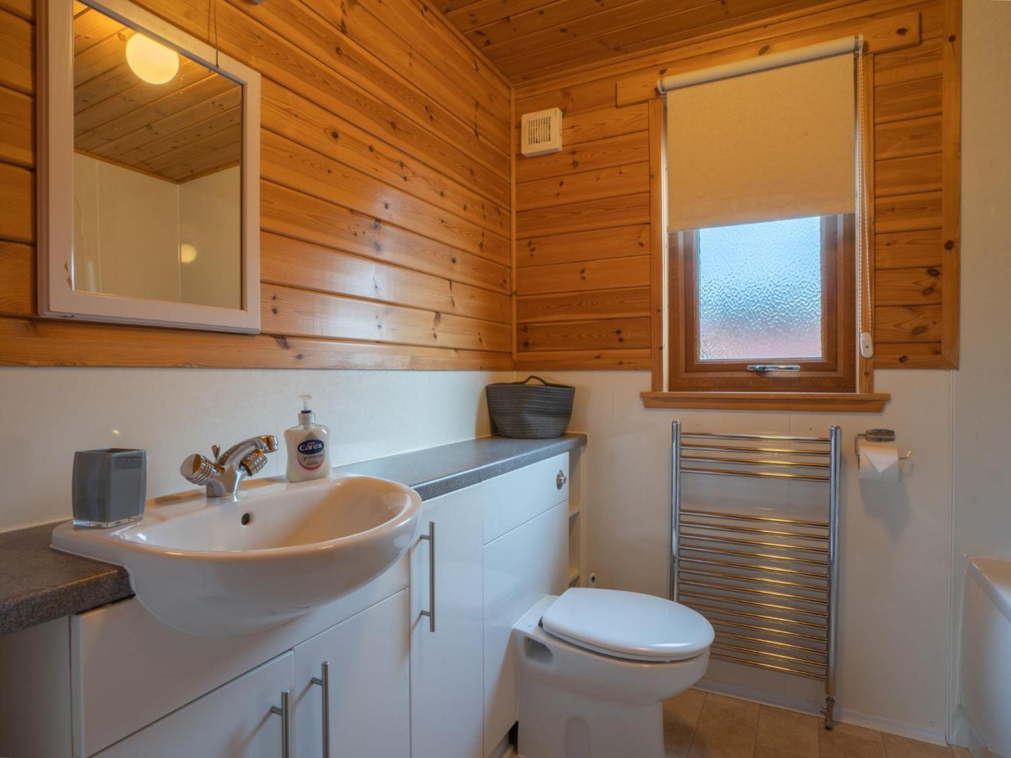 Chalet Loch Leven Lodge 10 By Interhome Kinross ภายนอก รูปภาพ